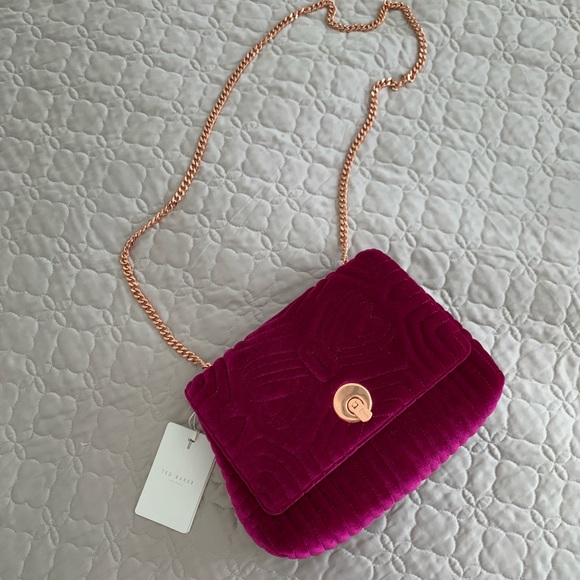 BRAND NEW ❣️Ted Baker Rachila Velvet Quilted Bag - Picture 3 of 11